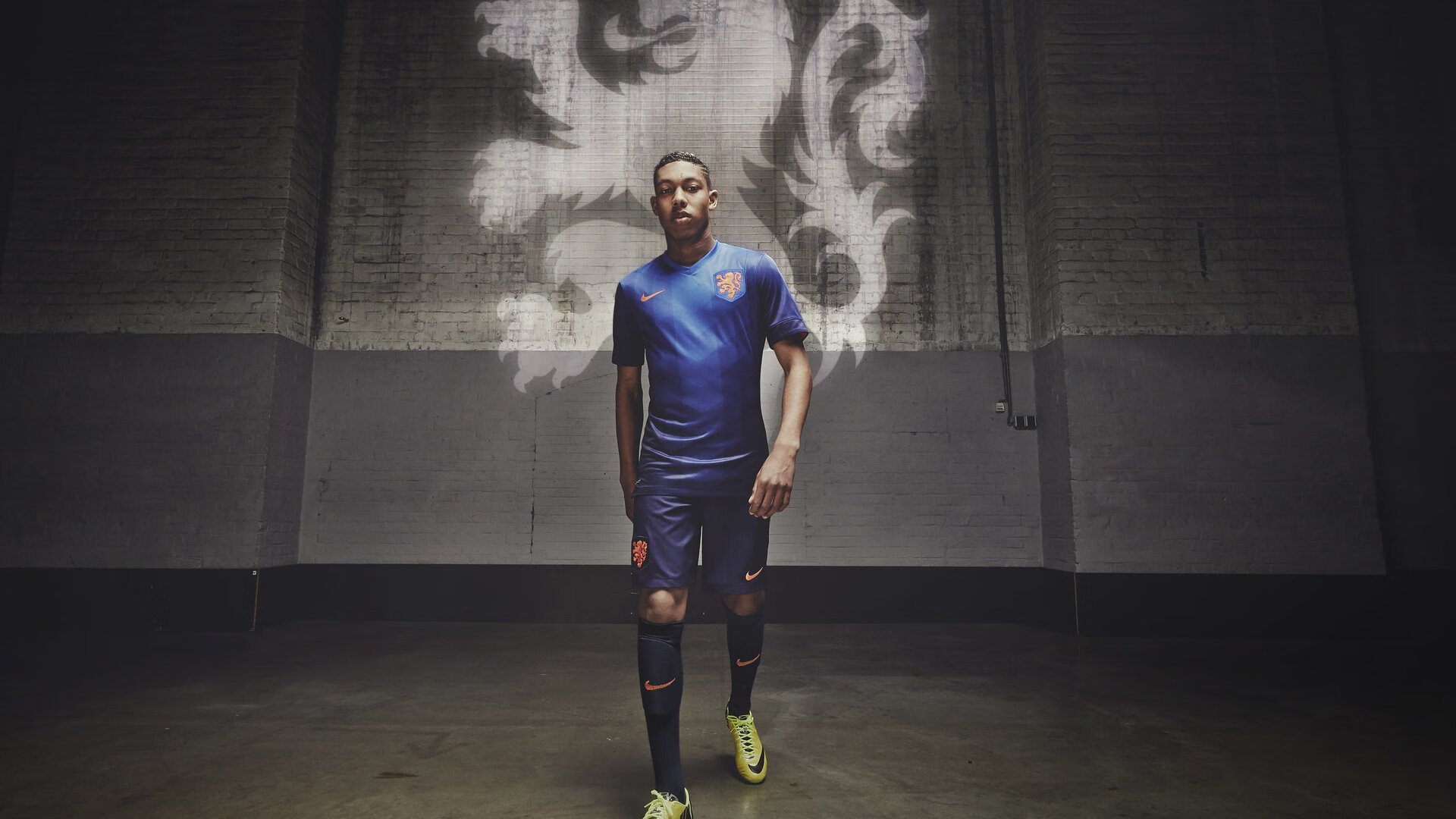 九游体育-蒂姆迎来十赛季出色发挥，法国队观众热烈欢呼！赢得满堂喝彩